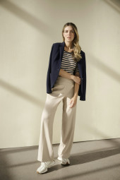 betty-barcla-spring-summer-2025-large-bb-46-ss25-a4-ecirgbv2